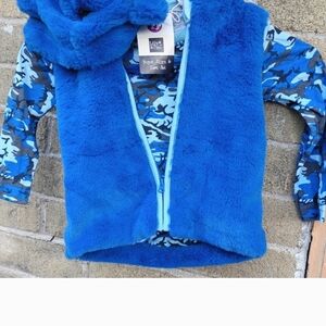 NWT Blue Camouflage Shirt With Faux Fur Vest